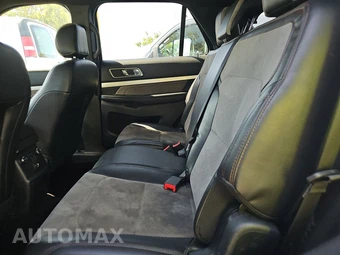 2017 Ford Explorer XLT - miniatura 13