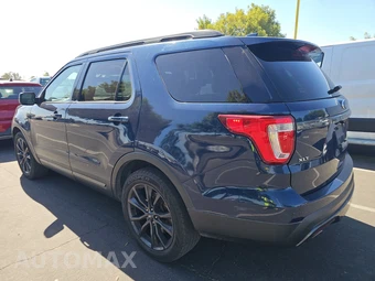2017 Ford Explorer XLT - miniatura 6