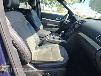 2017 Ford Explorer XLT - miniatura 8