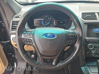 2017 Ford Explorer XLT - miniatura 10