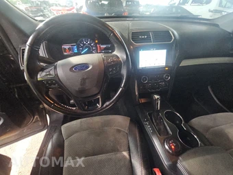 2017 Ford Explorer XLT – miniatura 11