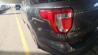 2017 Ford Explorer XLT – miniatura 20