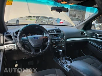 2017 Ford Explorer XLT – miniatura 14