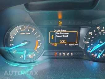 2017 Ford Explorer XLT – miniatura 15
