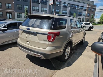 2017 Ford Explorer XLT – miniatura 4