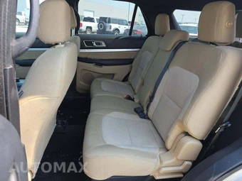 2017 Ford Explorer XLT - miniatura 10