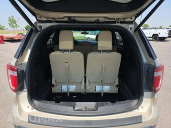 2017 Ford Explorer XLT - miniatura 12