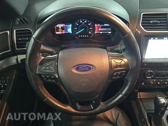 2017 Ford Explorer XLT - miniatura 10