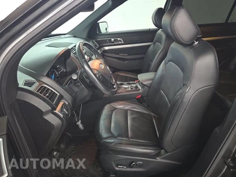 2017 Ford Explorer XLT - miniatura 7