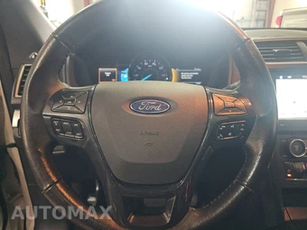 2017 Ford Explorer XLT - miniatura 10
