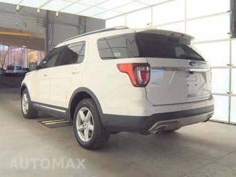 2017 Ford Explorer XLT - miniatura 6
