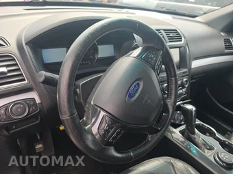 2017 Ford Explorer XLT – miniatura 10
