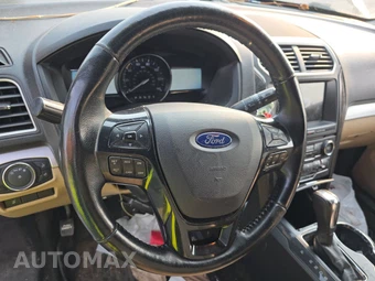 2017 Ford Explorer XLT – miniatura 10