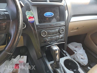 2017 Ford Explorer XLT – miniatura 11