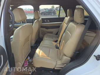 2017 Ford Explorer XLT – miniatura 13