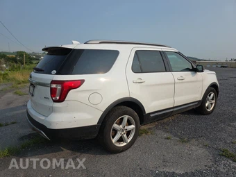 2017 Ford Explorer XLT – miniatura 4