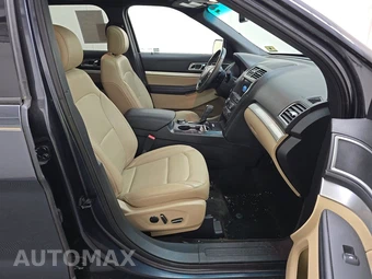 2017 Ford Explorer XLT - miniatura 8