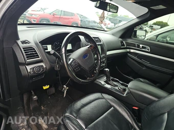 2017 Ford Explorer XLT - miniatura 11