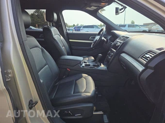 2017 Ford Explorer XLT - miniatura 8
