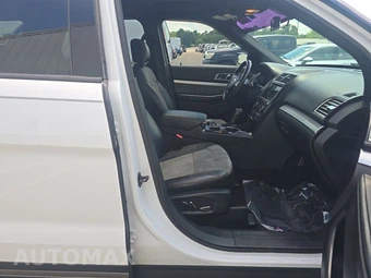 2017 Ford Explorer XLT - miniatura 8