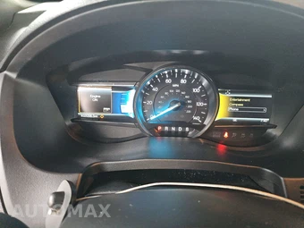 2017 Ford Explorer XLT – miniatura 12