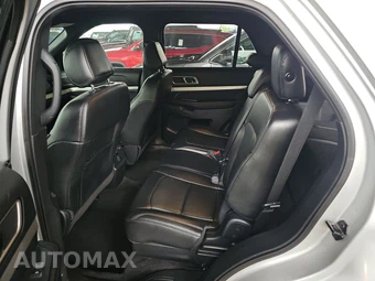 2017 Ford Explorer XLT – miniatura 13