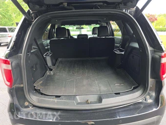 2017 Ford Explorer XLT – miniatura 12