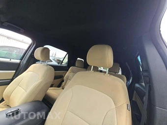 2017 Ford Explorer XLT - miniatura 11