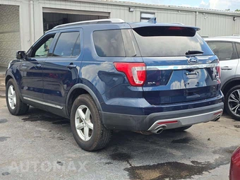 2017 Ford Explorer XLT - miniatura 2