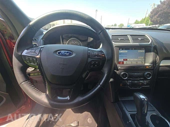 2017 Ford Explorer XLT - miniatura 10