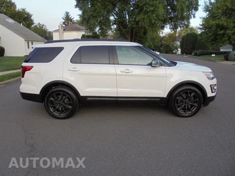 2017 Ford Explorer XLT - miniatura 17