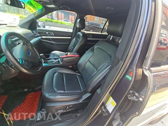 2017 Ford Explorer XLT - miniatura 6