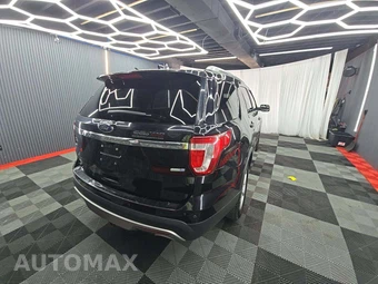 2017 Ford Explorer XLT - miniatura 3