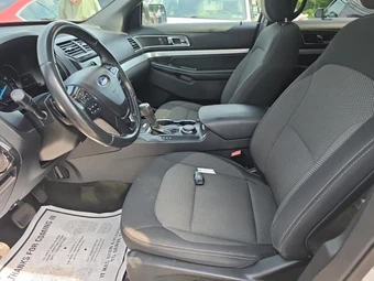2017 Ford Explorer XLT - miniatura 13