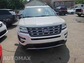 2017 Ford Explorer XLT - miniatura 2