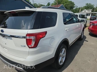2017 Ford Explorer XLT - miniatura 4