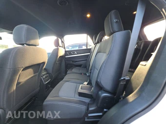 2017 Ford Explorer XLT - miniatura 13