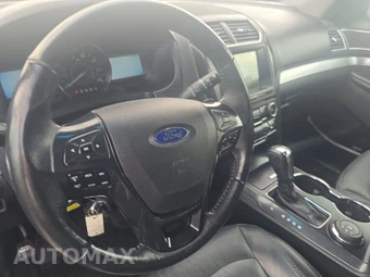 2017 Ford Explorer XLT - miniatura 10