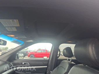 2017 Ford Explorer XLT - miniatura 18