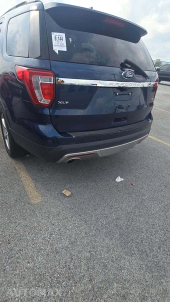 2017 Ford Explorer XLT - miniatura 19