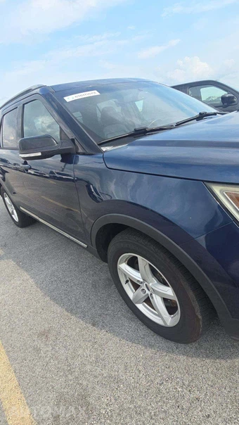 2017 Ford Explorer XLT - miniatura 35
