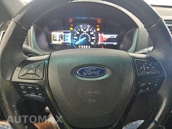 2017 Ford Explorer XLT – miniatura 10