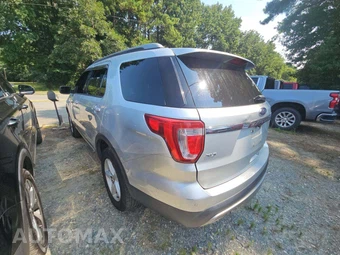 2017 Ford Explorer XLT – miniatura 2