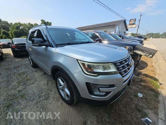 2017 Ford Explorer XLT – miniatura 4