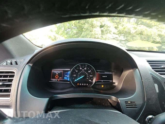 2017 Ford Explorer XLT – miniatura 9