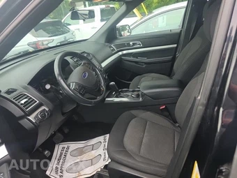 2017 Ford Explorer XLT – miniatura 13