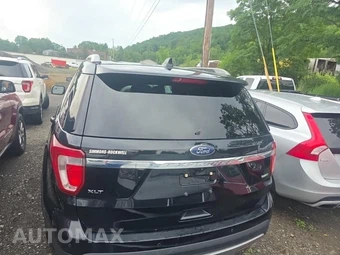 2017 Ford Explorer XLT – miniatura 5