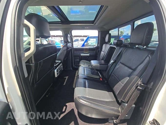 2017 Ford F-150 Lariat Crew Cab Medium Bed - miniatura 13