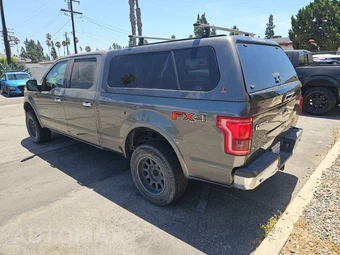 2017 Ford F-150 Lariat Crew Cab Medium Bed - miniatura 6