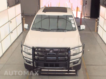 2017 Ford F-150 Lariat Crew Cab Medium Bed - miniatura 2